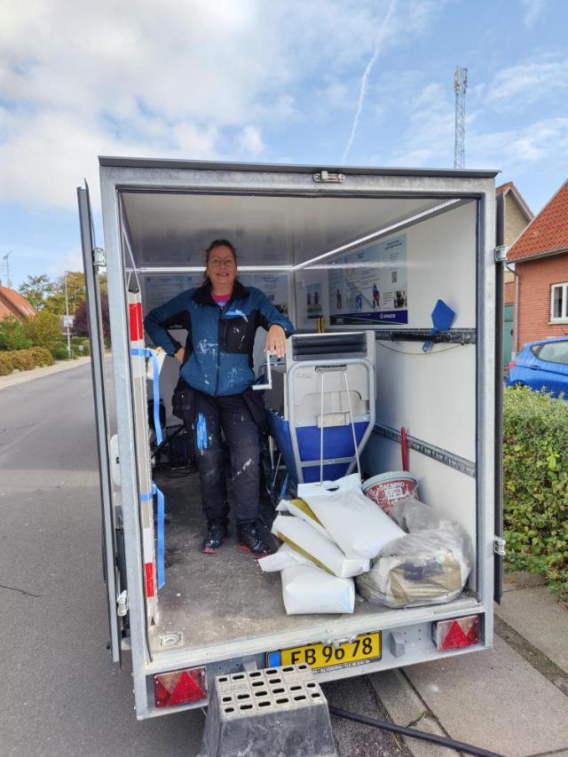 Linda har købt en sparteltrailer hos Clemco Danmark